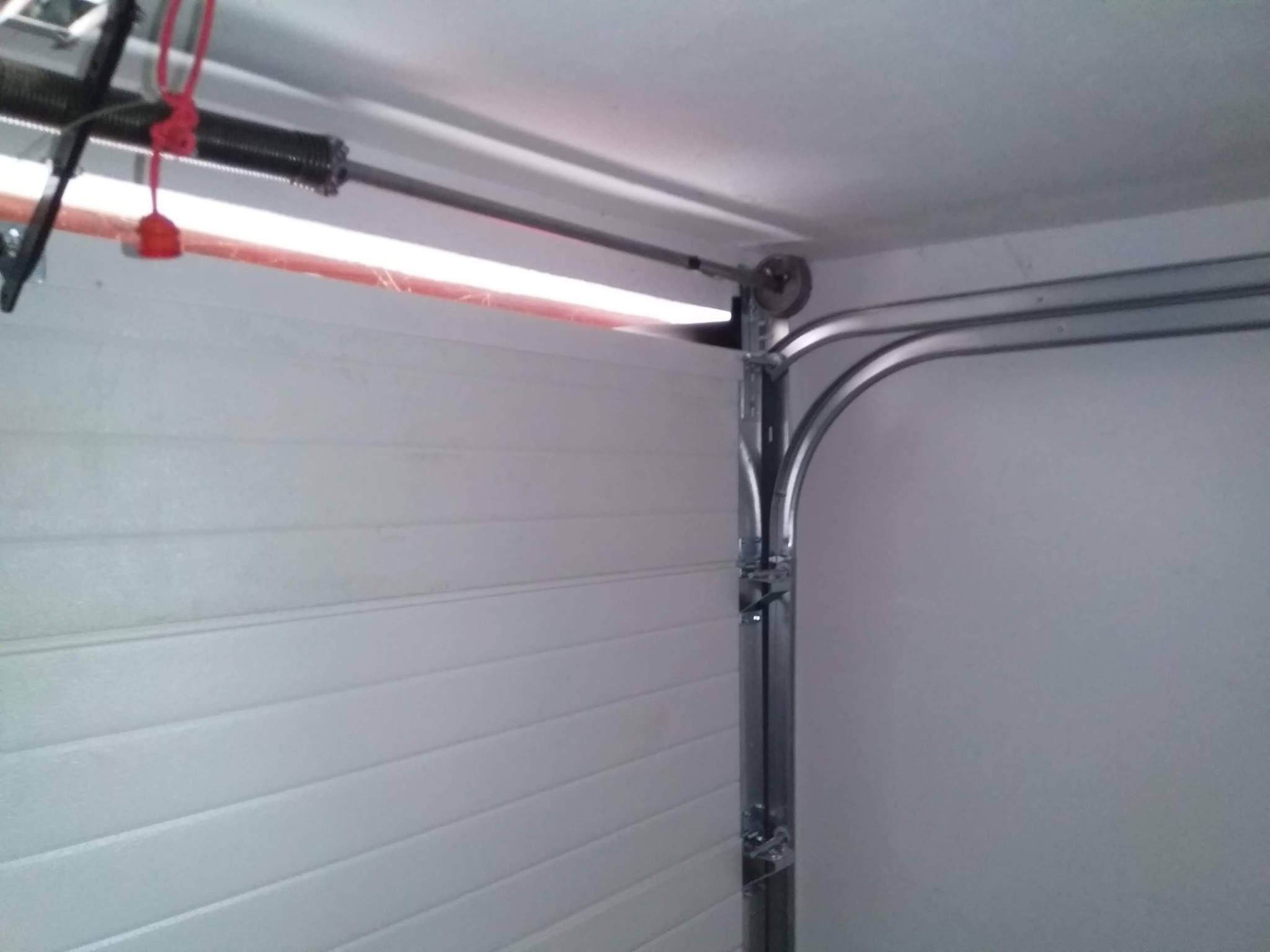 Garazna vrata i motor